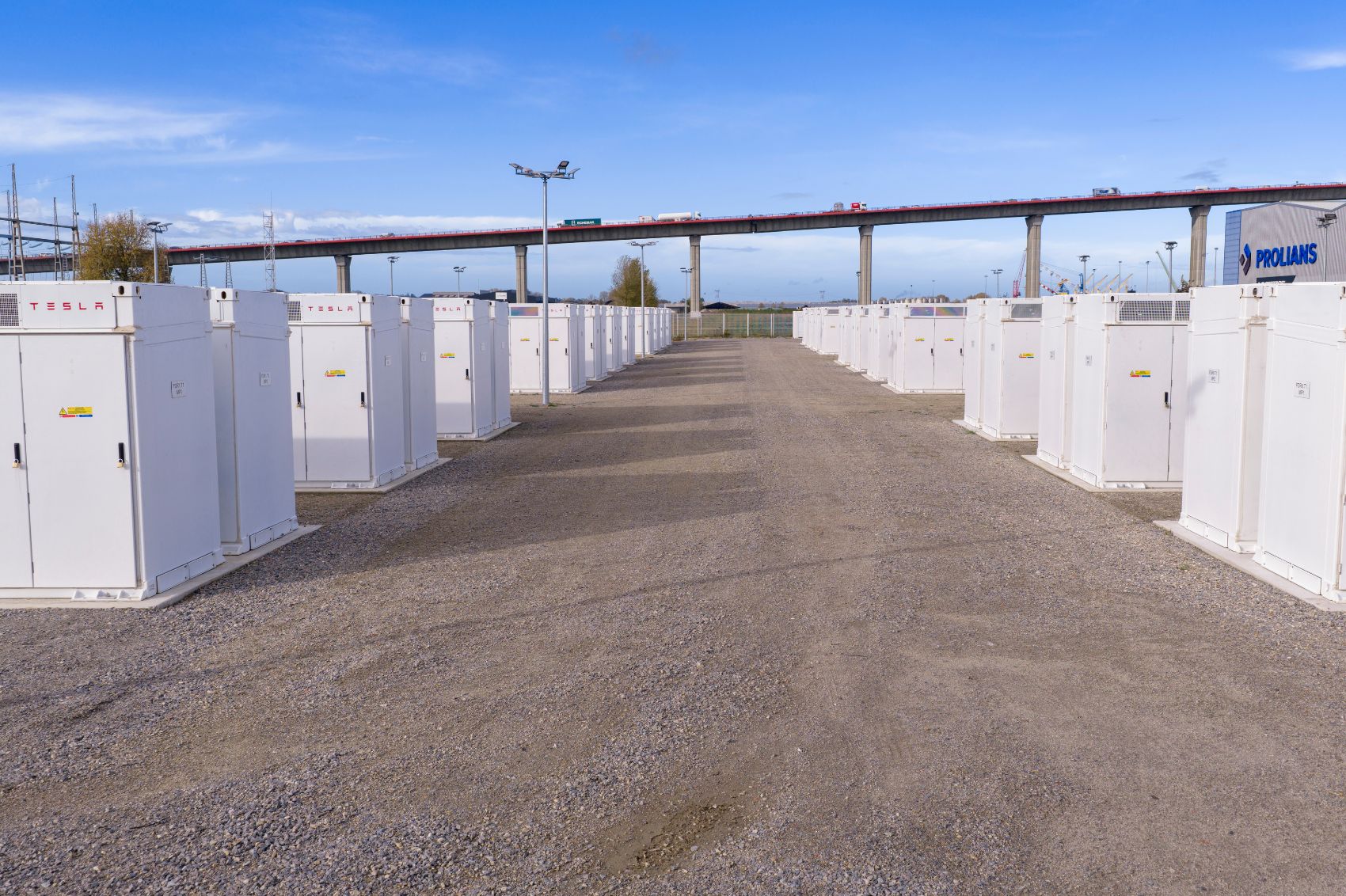 Stockage d’électricité par batteries : révolution ou mirage pour notre avenir ?